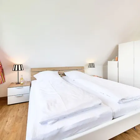 Saphir - 4 *